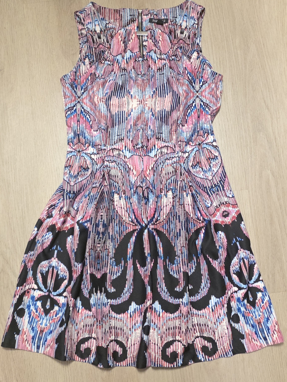 Women's Roz & Ali Pink and Blue Patterned Sleeveless Dress